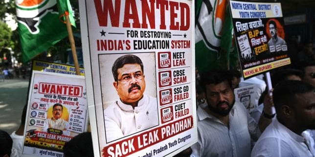Inde : le ministre de l’éducation démissionne sous la pression des étudiants et du Parti du peuple des cafards